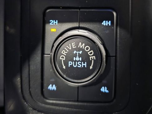 Used 2021 Ford F150 Lariat w/ Equipment Group 502A High image 39