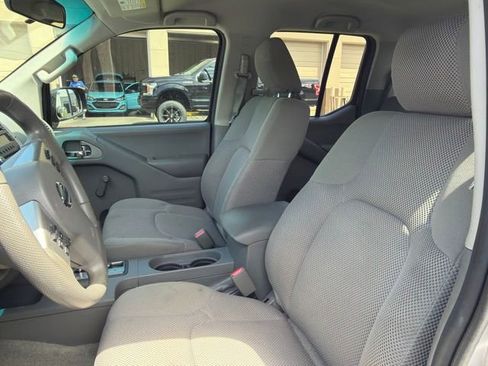Used 2015 Nissan Frontier S RWD image 18