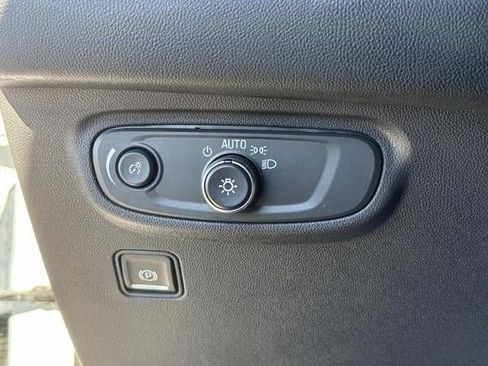Used 2023 GMC Terrain SLE w/ Driver Convenience Package FWD image 27