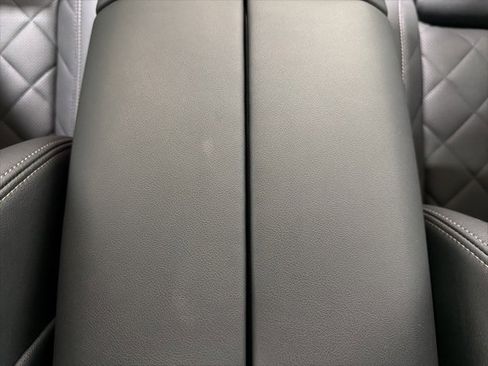 Used 2024 BMW X7 xDrive40i image 45