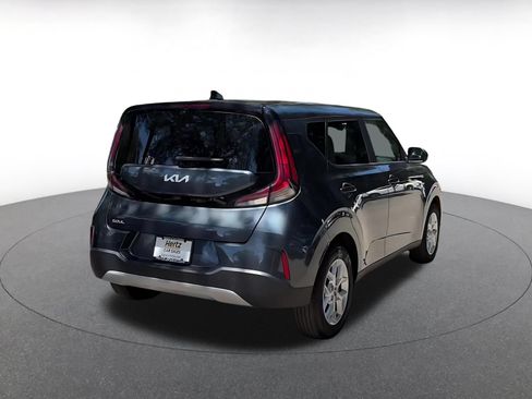 Used 2025 Kia Soul LX w/ LX Technology Package FWD image 14