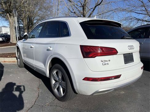 Used 2018 Audi Q5 2.0T Premium Plus w/ Premium Plus Package image 2