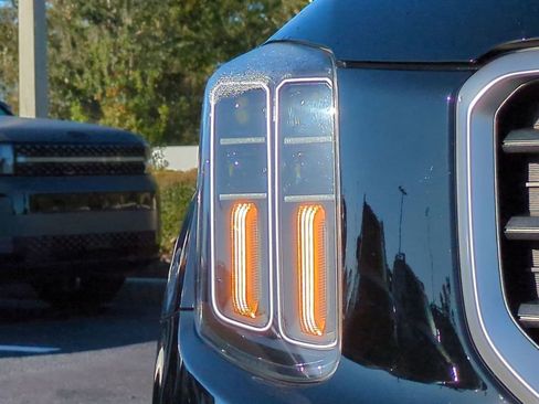 Used 2024 Kia Telluride SX Prestige image 10