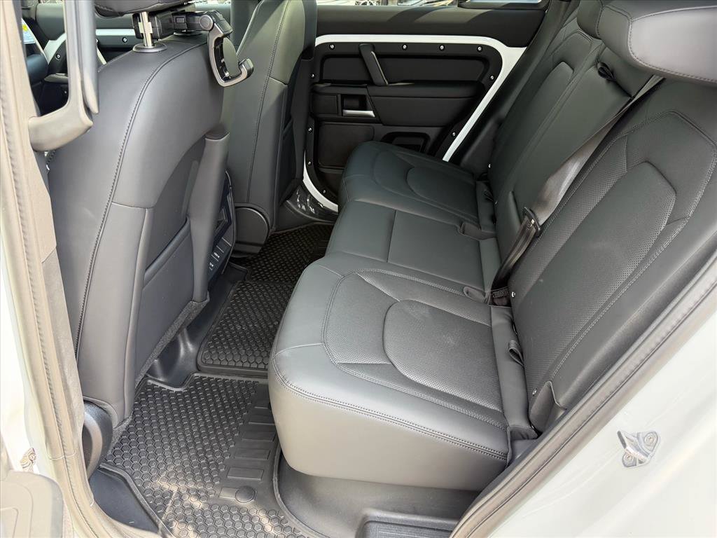 New 2026 Land Rover Defender 110 S AWD/4WD image 11