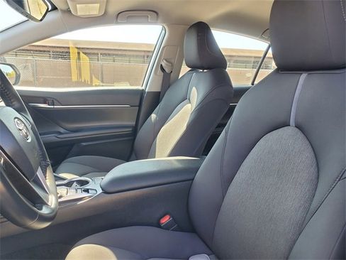 Used 2023 Toyota Camry LE image 9