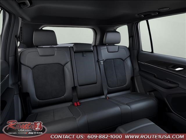 New 2026 Jeep Grand Cherokee Altitude AWD/4WD image 16