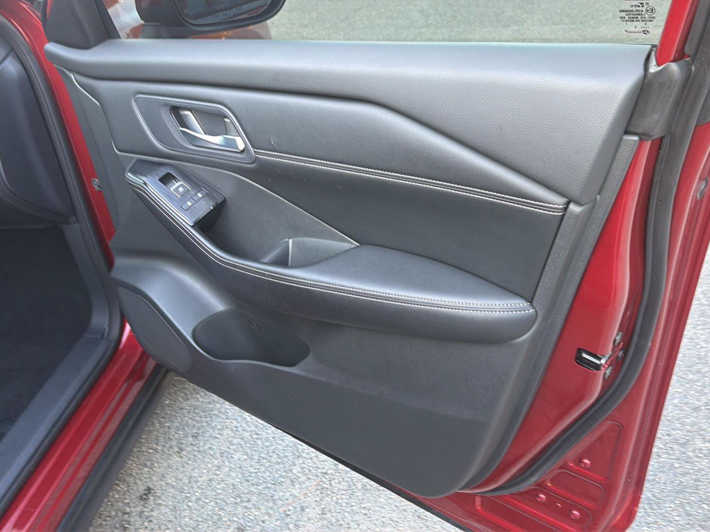 Used 2024 Nissan Rogue SL w/ SL Premium Package FWD image 14