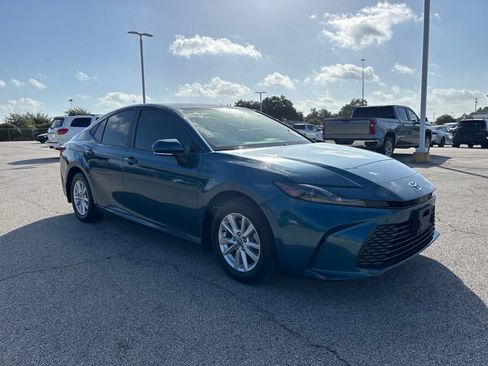 Used 2025 Toyota Camry LE w/ Convenience Package AWD/4WD image 3
