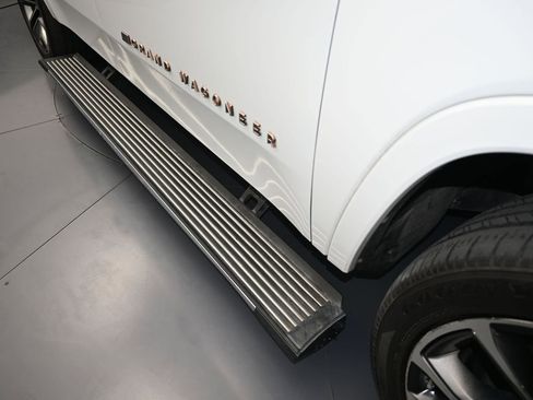 Used 2022 Jeep Grand Wagoneer Series III w/ Rear Seat Video Group 1 image 55