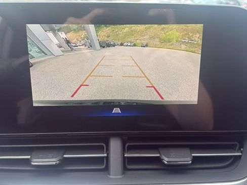 New 2025 Chevrolet Trax LT w/ Driver Confidence Package image 17