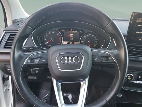 Used 2021 Audi Q5 Premium image 16