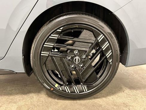 New 2026 Nissan Sentra SR FWD image 7