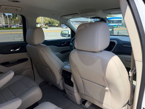 Used 2023 GMC Acadia Denali AWD/4WD image 28