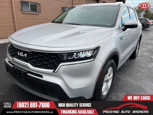 Used 2022 Kia Sorento LX image 5