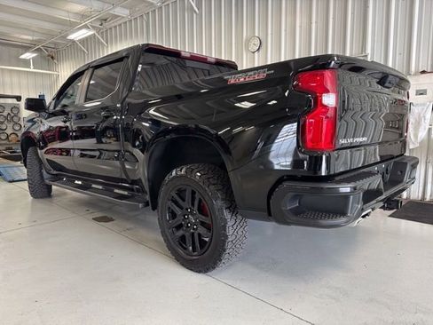 Used 2022 Chevrolet Silverado 1500 LT Trail Boss w/ Convenience Package II image 4