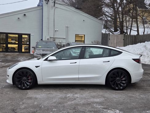 Used 2022 Tesla Model 3 Performance image 3