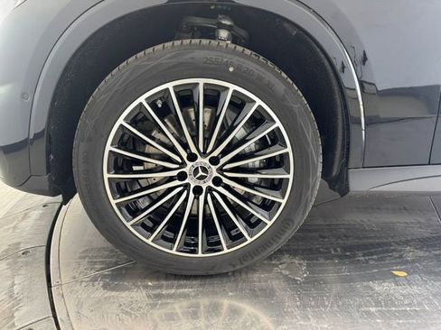 New 2026 Mercedes-Benz GLC 300 image 9