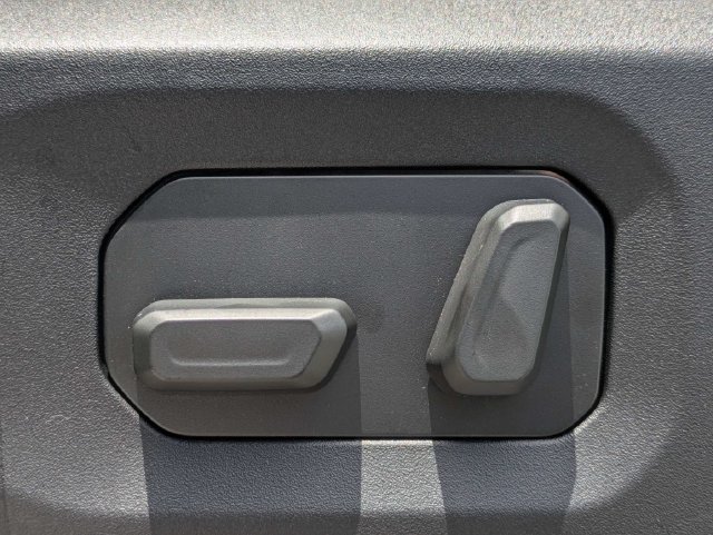 New 2026 Jeep Wrangler Unlimited Sahara AWD/4WD image 21