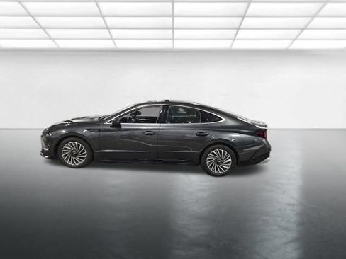 Used 2025 Hyundai Sonata Limited FWD image 8