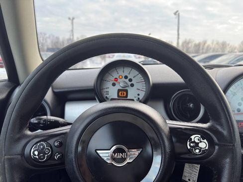 Used 2011 MINI Cooper Clubman FWD image 9