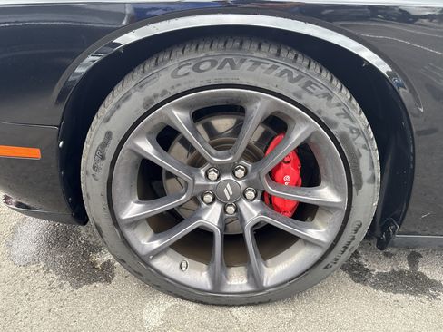 Used 2020 Dodge Challenger R/T Scat Pack image 9