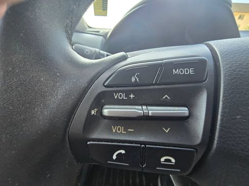 Used 2020 Hyundai Kona Limited FWD image 22