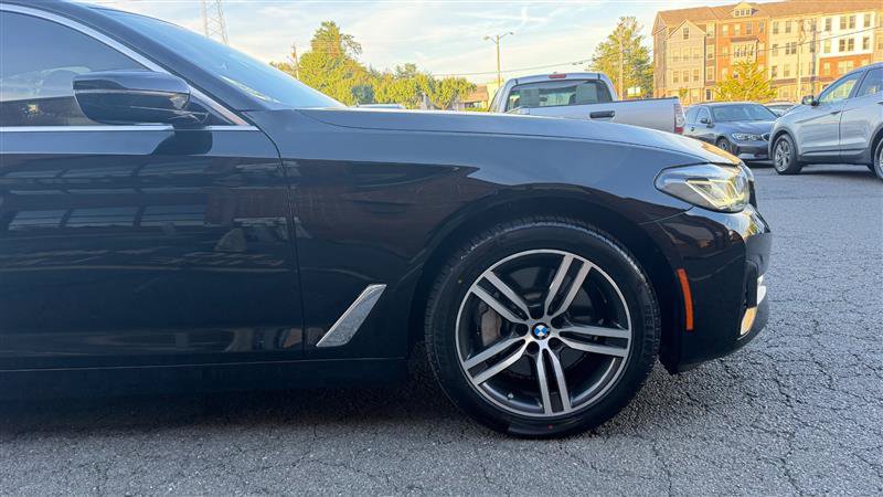 Used 2021 BMW 530i xDrive w/ Premium Package AWD/4WD image 5