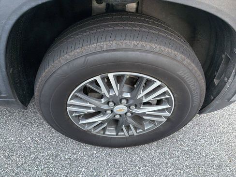 Used 2026 Chevrolet Traverse LT FWD image 9