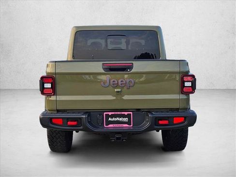 New 2026 Jeep Gladiator Rubicon w/ Steel Power Dome Hood Package AWD/4WD image 8