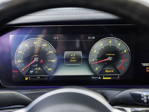 Used 2018 Mercedes-Benz S 560 Sedan w/ AMG Line Exterior image 26