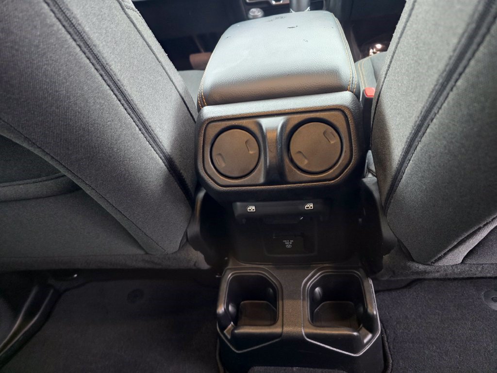 Used 2026 Jeep Wrangler Unlimited Sahara AWD/4WD image 30