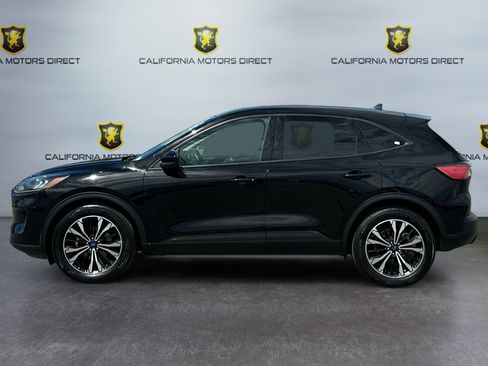 Used 2022 Ford Escape SE w/ SE Sport Appearance Package FWD image 2