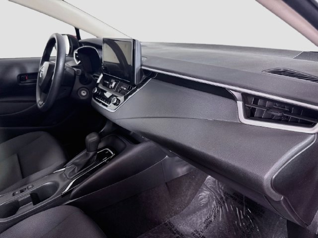 Certified 2025 Toyota Corolla LE FWD image 28