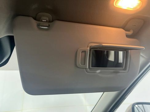 Used 2025 Nissan Rogue Platinum AWD/4WD image 81