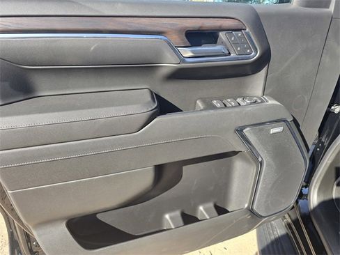 New 2026 GMC Sierra 1500 SLT image 19