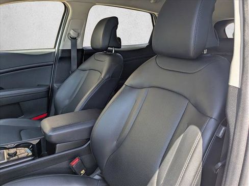 Used 2024 Kia Sportage EX FWD image 10