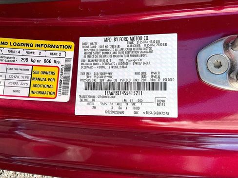 Used 2025 Ford Mustang GT RWD image 19