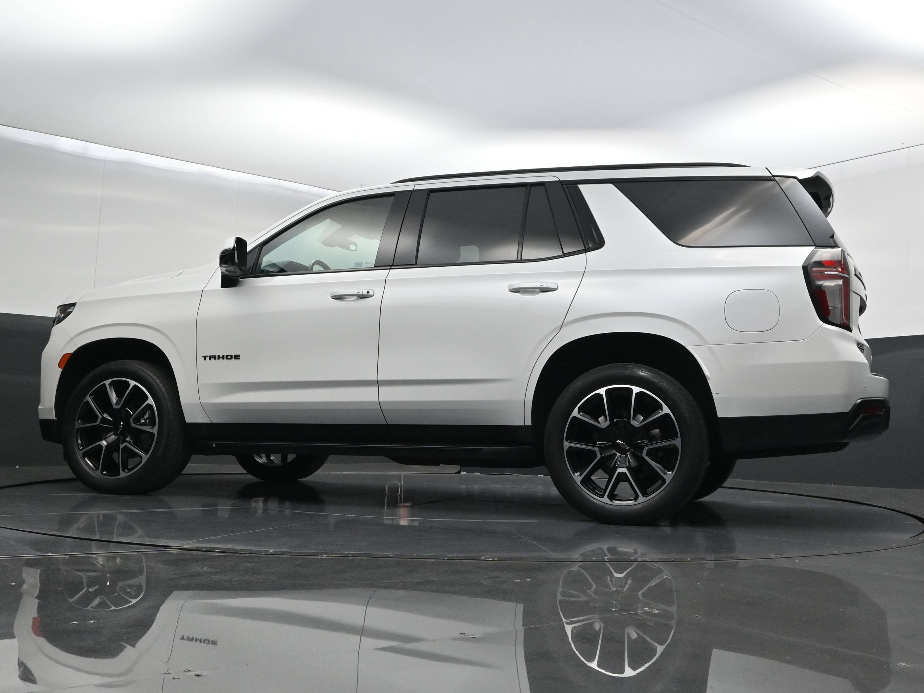 Certified 2022 Chevrolet Tahoe RST w/ Luxury Package AWD/4WD image 46