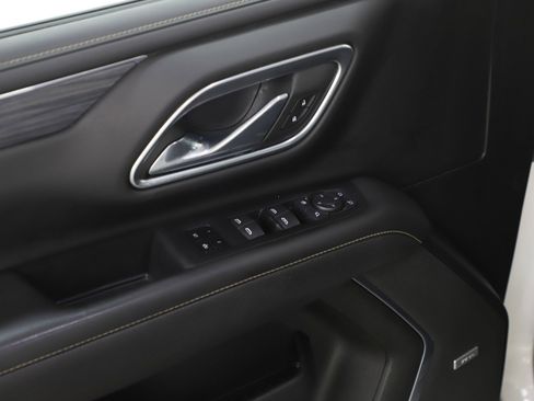 Used 2021 GMC Yukon SLT w/ SLT Premium Package image 27