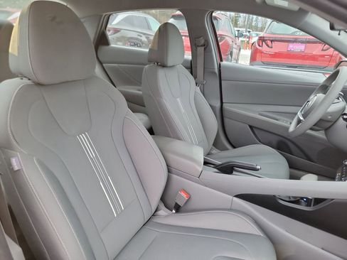 Used 2021 Hyundai Elantra SEL image 19