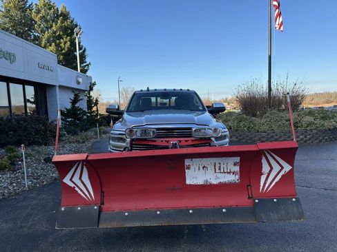 Used 2022 RAM 3500 Laramie image 10