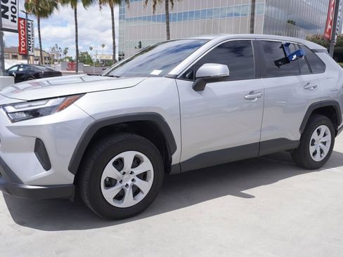 Used 2024 Toyota RAV4 LE FWD image 5