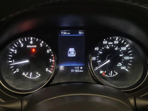 Used 2020 Nissan Rogue SV FWD image 23