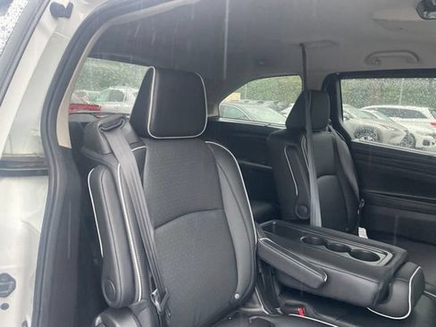 Used 2025 Honda Odyssey Elite image 6