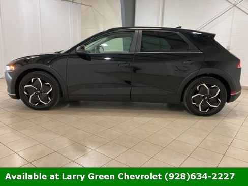 Used 2024 Hyundai Ioniq 5 SE image 2