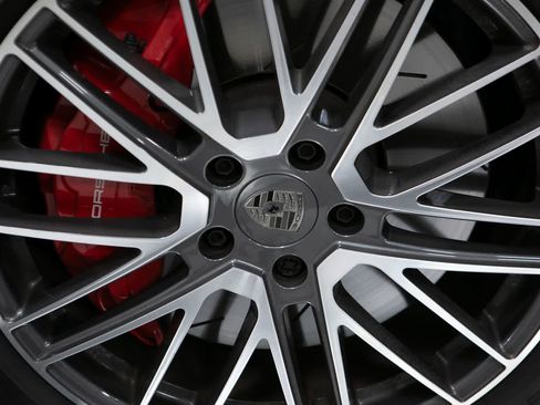Certified 2025 Porsche Panamera Turbo AWD/4WD image 11