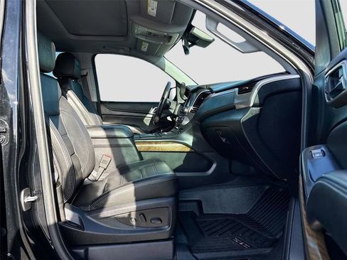 Used 2020 GMC Yukon Denali w/ Denali Premium Package RWD image 16
