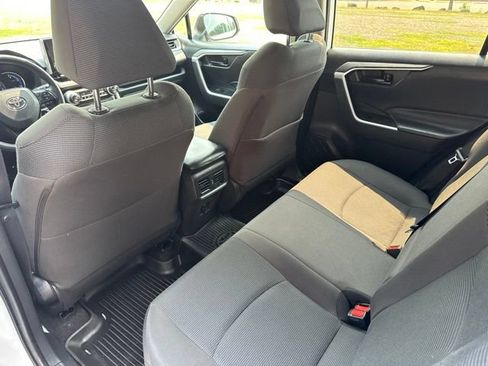 Used 2023 Toyota RAV4 LE AWD/4WD image 20