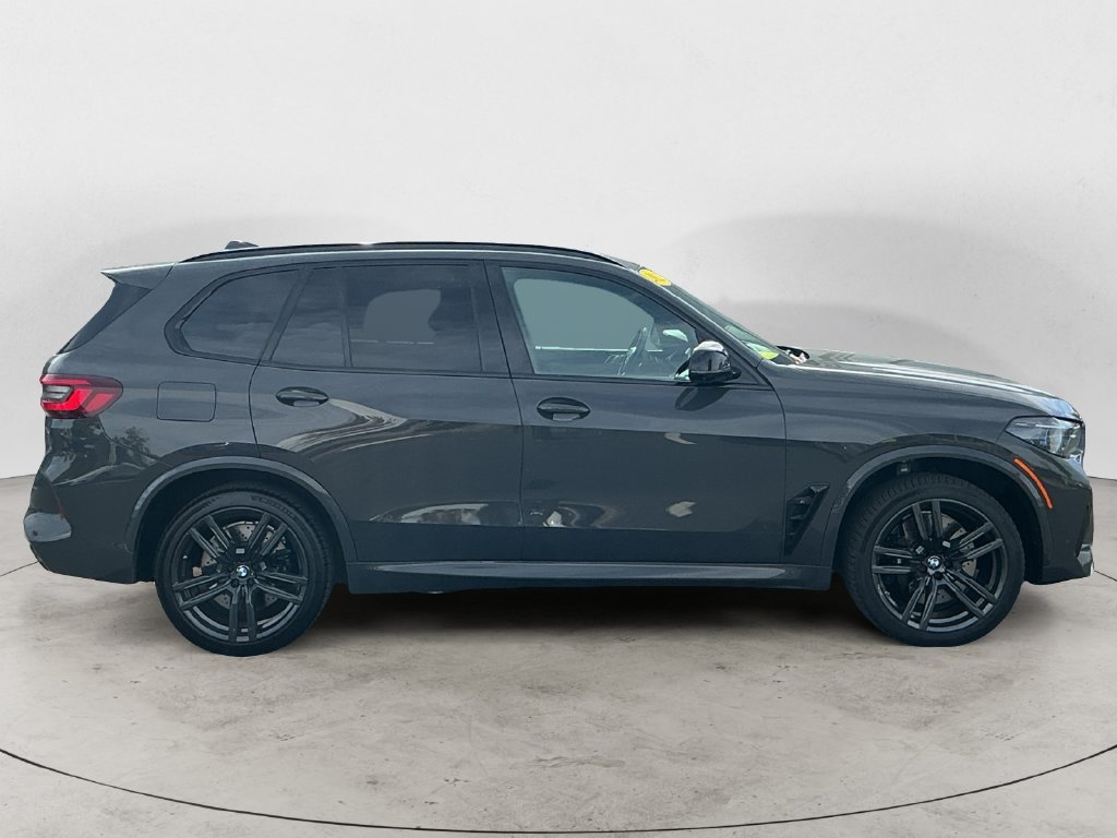 Used 2022 BMW X5 M w/ Competition Package 2 AWD/4WD image 4
