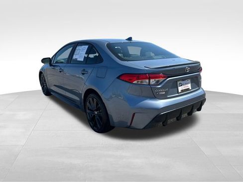Used 2023 Toyota Corolla SE FWD image 3